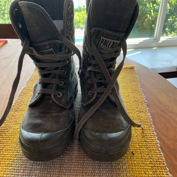 Beautiful Paladium military style boots - Picture 3 of 5